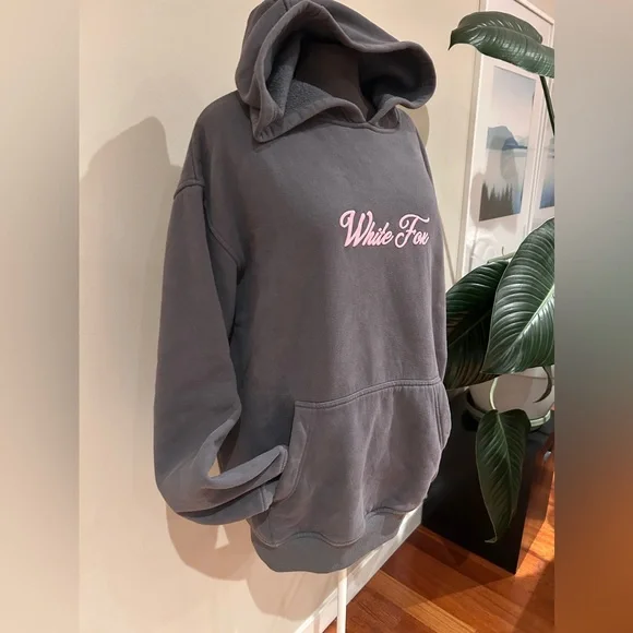 White Fox Season 7 grey and pink hoodie - Picture 6 of 10